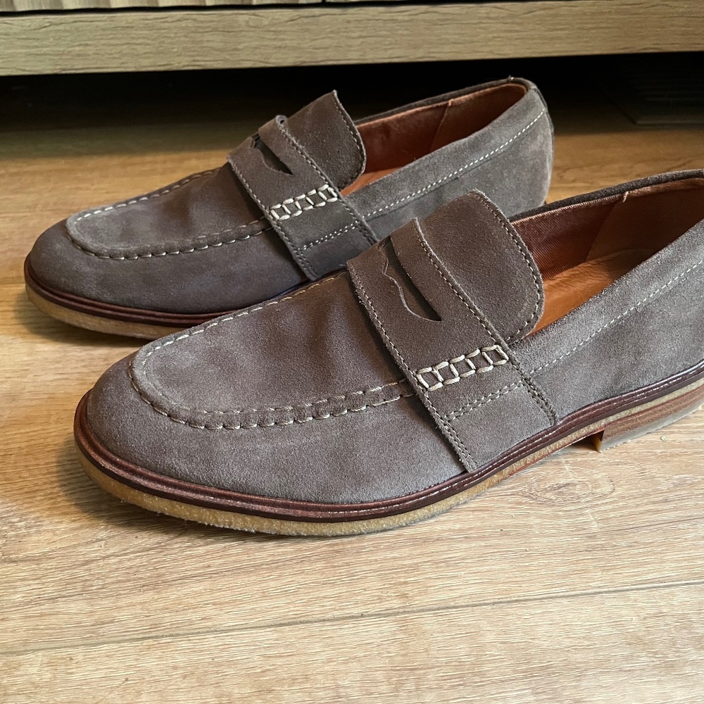 Clarks Artisan Clarkdale Flow Penny Loafers – Olive Suede – Men’s 8.5